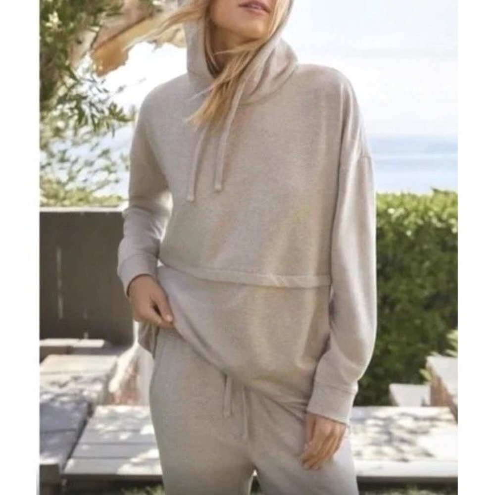 Barefoot Dreams Malibu Collection Fleece Luxe Lounge Sweatshirt Womens M Oatmeal